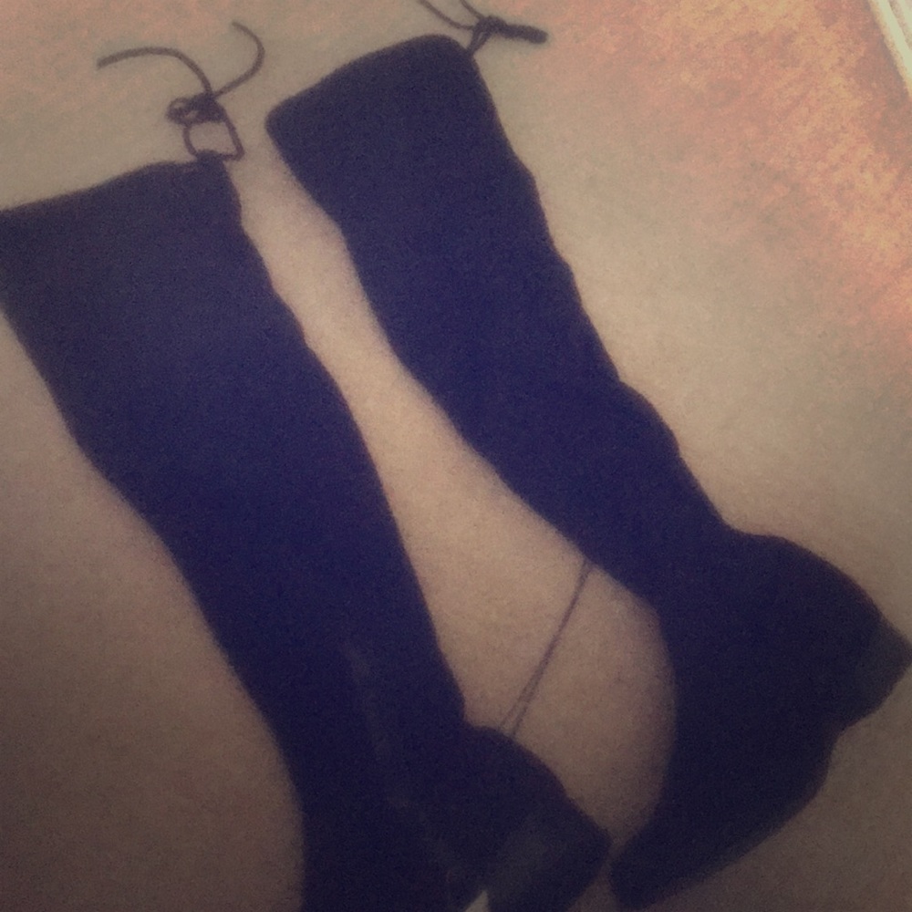 New with tags knee high boots